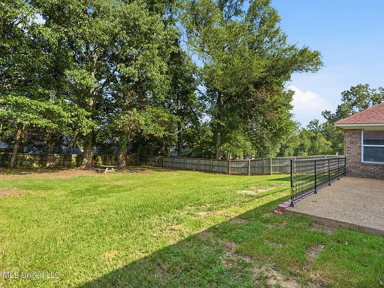 249 Cherry Bark Dr — Photo 40