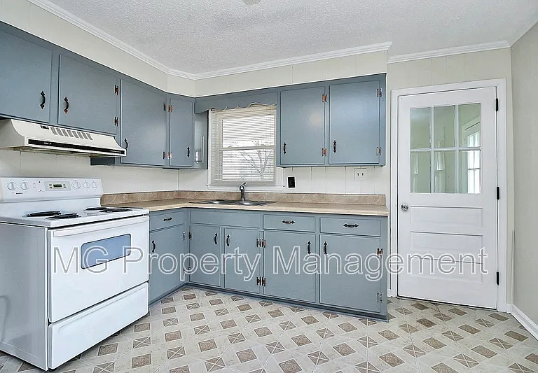 243 Eden Cir — Photo 8