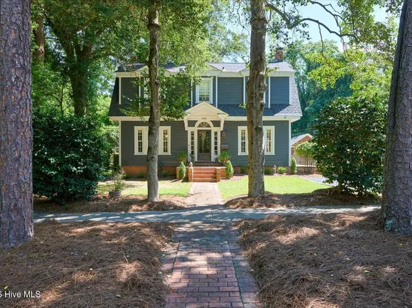 335 E Connecticut Avenue, Southern Pines, NC 28387