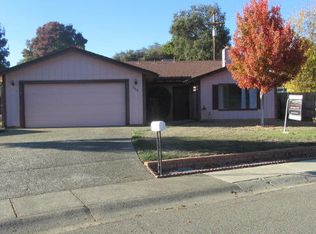 2868 Lakewood Dr, Redding, CA 96001