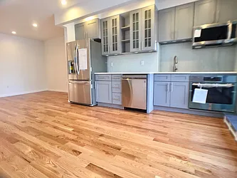 Rented by Northside Plaza Inc.