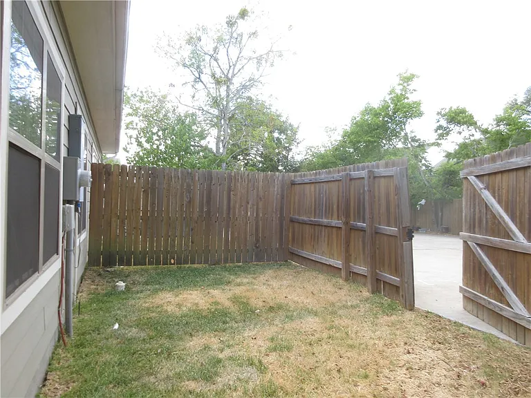 405A Ash St — Photo 20