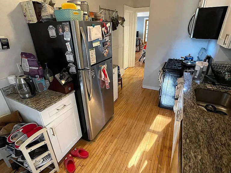 3852 Grand Ave S — Photo 4