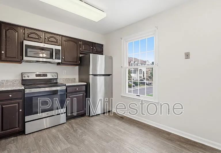 6581 Ewald Ct — Photo 6