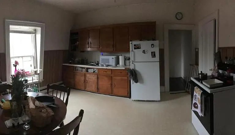 186 Center St — Photo 3