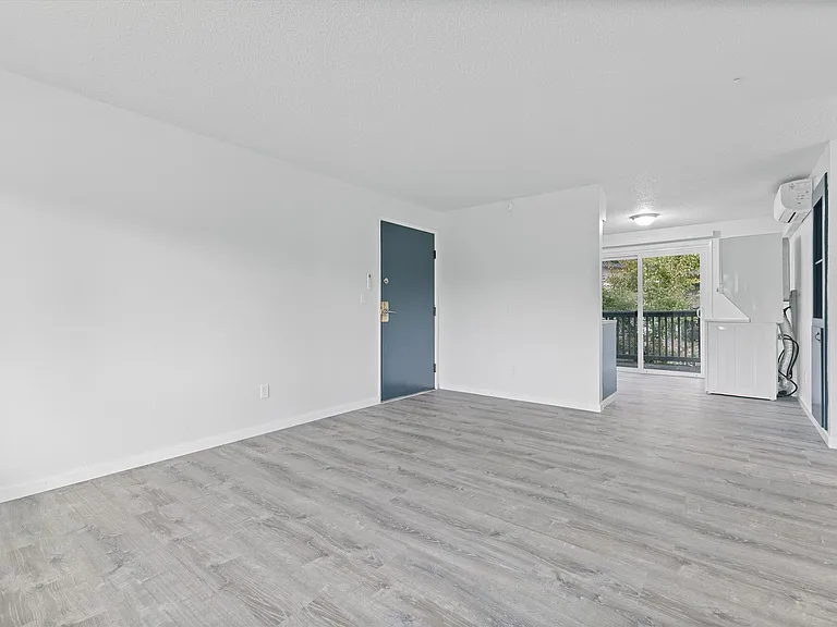 Peyton Plaza — Photo 6