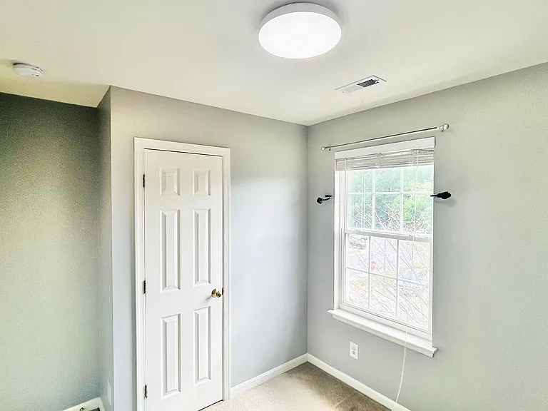 11318 Wytheville Ln — Photo 29