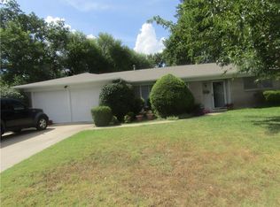 5252 Ruston Ave, Fort Worth, TX 76133