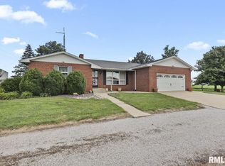 26309 E 2nd Rd, Waggoner, IL 62572