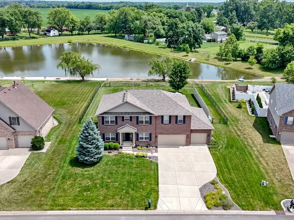 3193 S Parker Ln, New Palestine, IN 46163