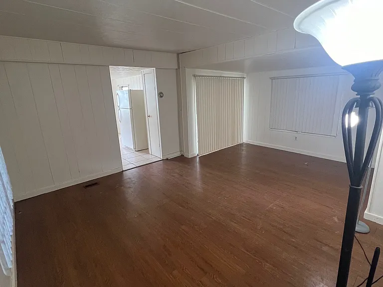 819 Frances Dr — Photo 1