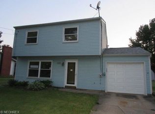 1491 Galaxy Dr, Mogadore, OH