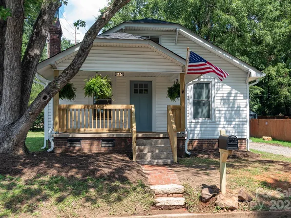 528 Gibson Dr NW, Concord, NC 28025