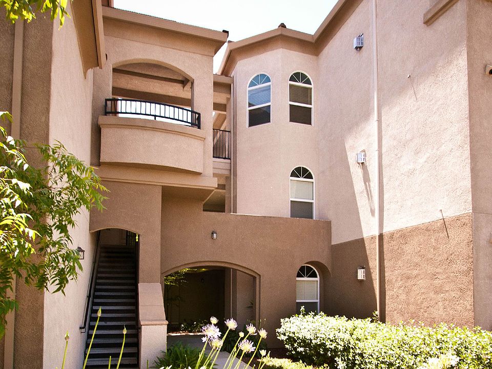 1100 Moon Circle - Folsom