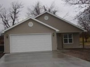 704 N Roney St, Carl Junction, MO 64834