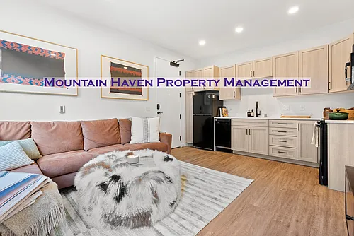 2111 Hummingbird Way Photo 1