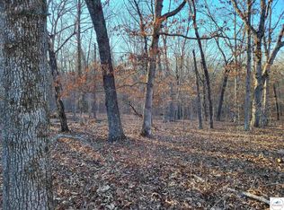 Wenzel Pl, Edwards, MO 65326