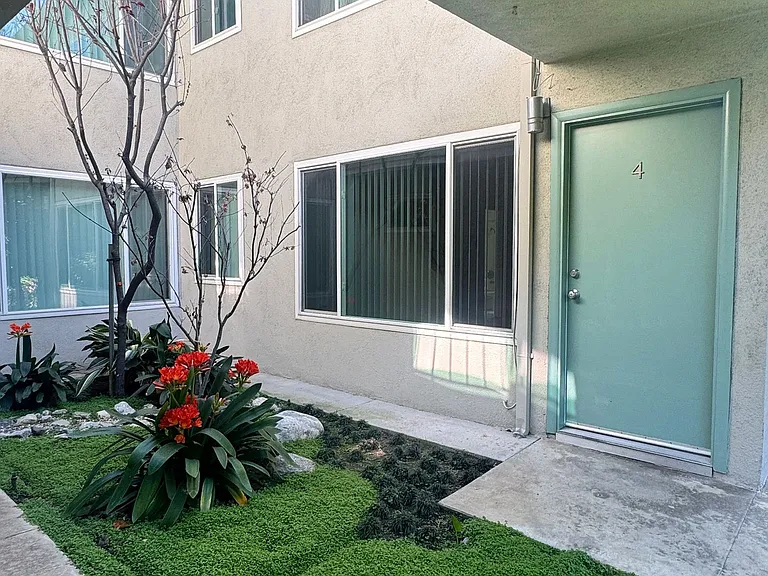 4327 Inglewood Blvd — Photo 5