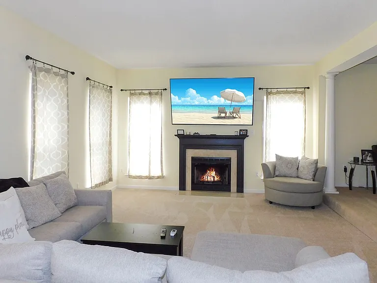 102 Powhatan Ct — Photo 6
