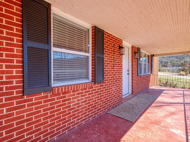 4114 Central Avenue Pike — Photo 3