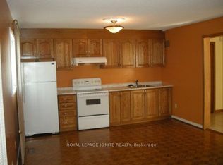 7463 Sigsbee Dr, Mississauga, ON L4T 3S5