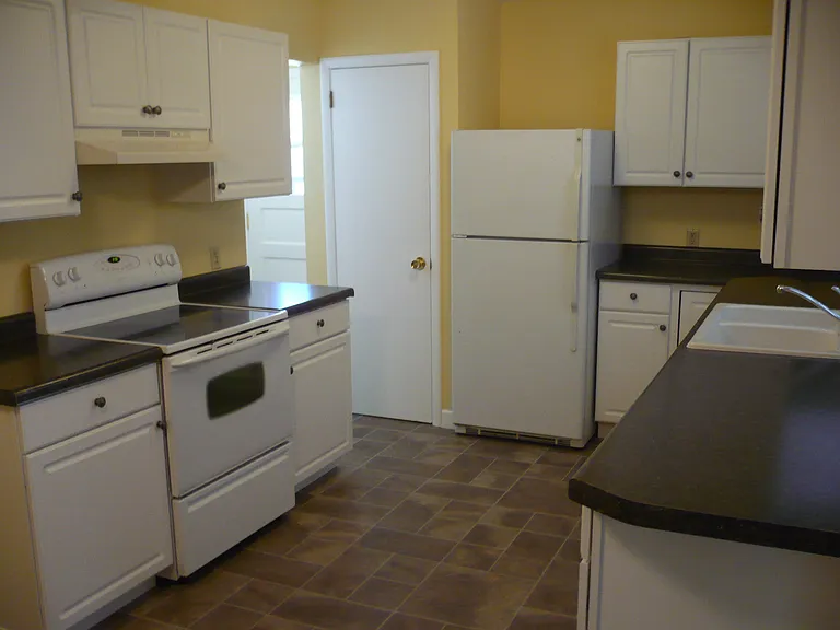 543 Locust St — Photo 7