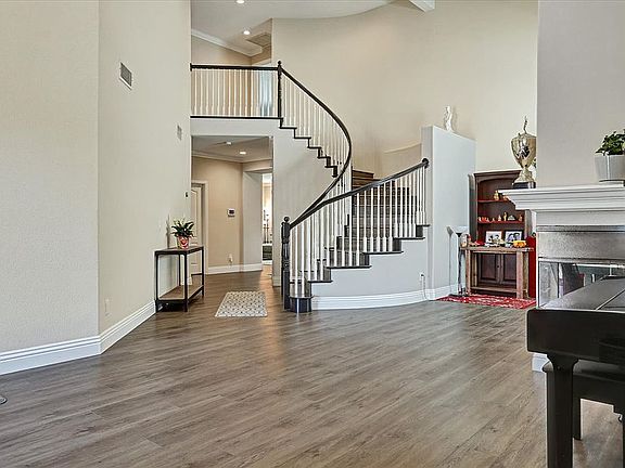 5th image of 16158 Cypress Point Dr