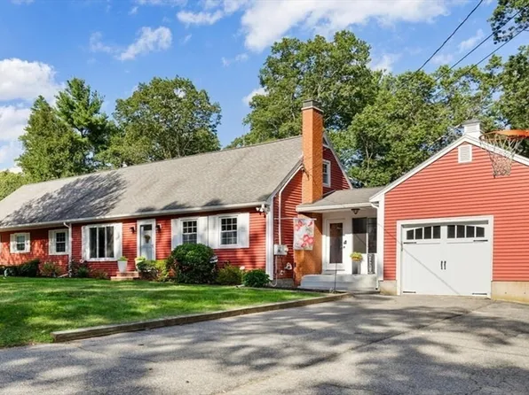 9 Cobleigh Dr, Tewksbury, MA 01876