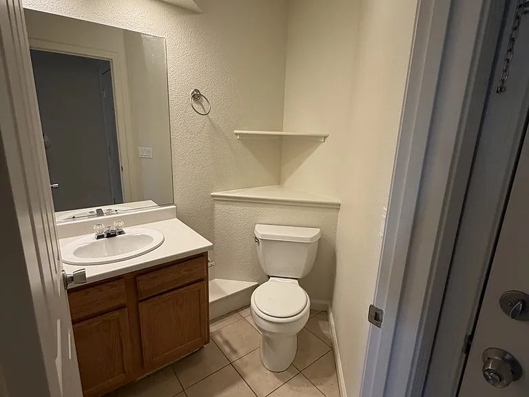 524 Court St — Photo 13