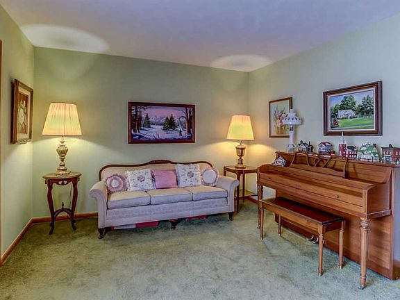 4th image of 3242 Gaylord Ln