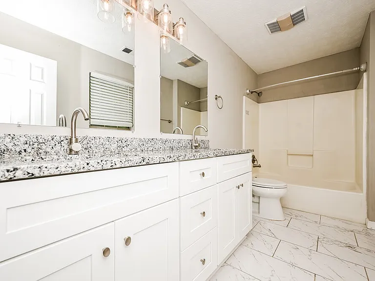 2921 Sunset Ct — Photo 10
