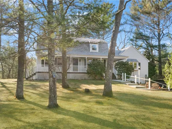 45 Crestwood Ln, Charlestown, RI 02813
