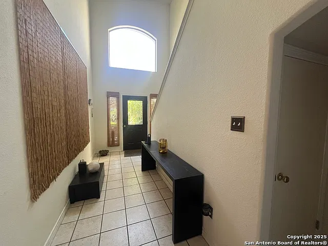 610 Renoir — Photo 7