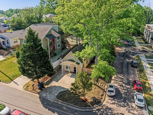3833 Kelford St, Raleigh, NC 27606