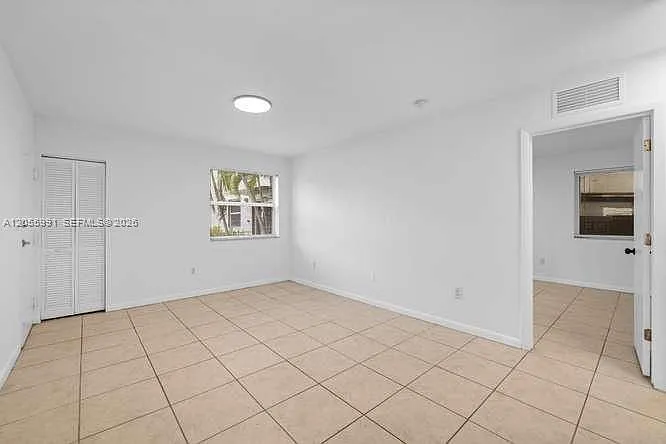 573 NE 82nd St #5 — Photo 7