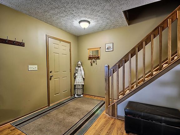 3rd image of 3698 Larchmere Dr