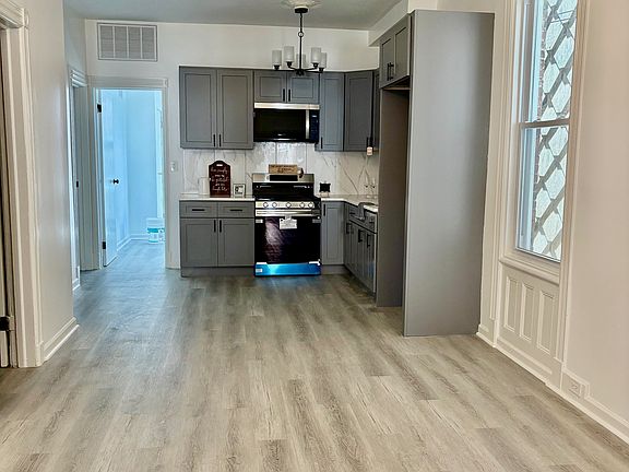 Brand New Kitchen and living room combo