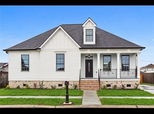3716 Riverland Dr, Chalmette, LA 70043