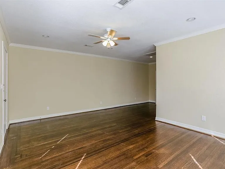 612 W Alabama St — Photo 23