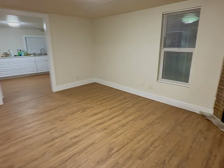 273 Jefferson St — Photo 2