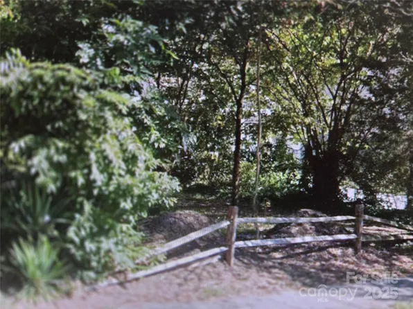 418 S Chestnut St, Gastonia, NC 28054