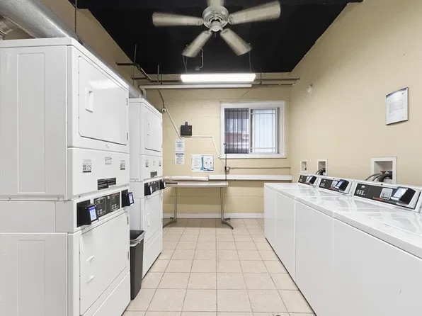 1410 Chicago, 1410 Chicago Ave APT 303, Evanston, IL 60201