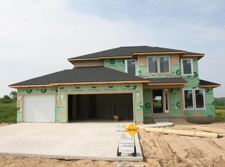 1102 Cobblestone Way Dr SE, Byron Center, MI 49315