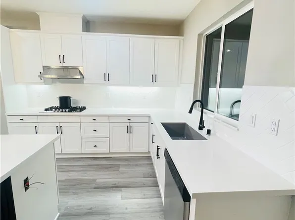 658 Aswut Cir, San Jacinto, CA 92582