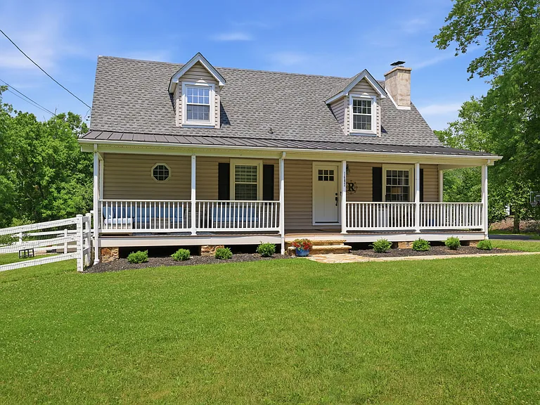 1682 Creek Rd — Photo 3