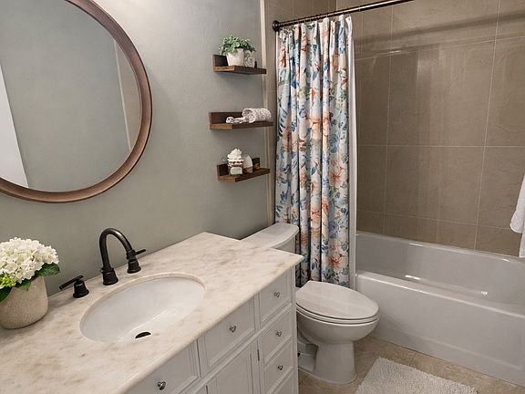 5th image of 14665 Pine Glen Cir