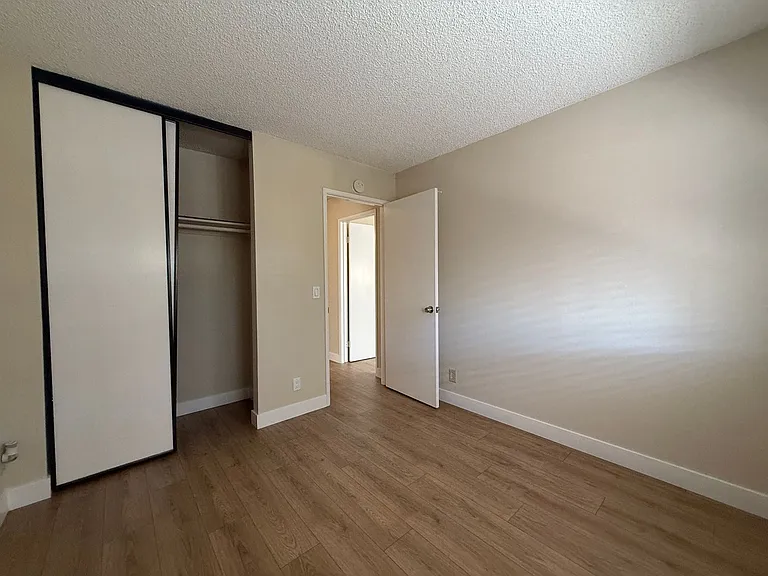 535 Bayview Park Dr — Photo 11