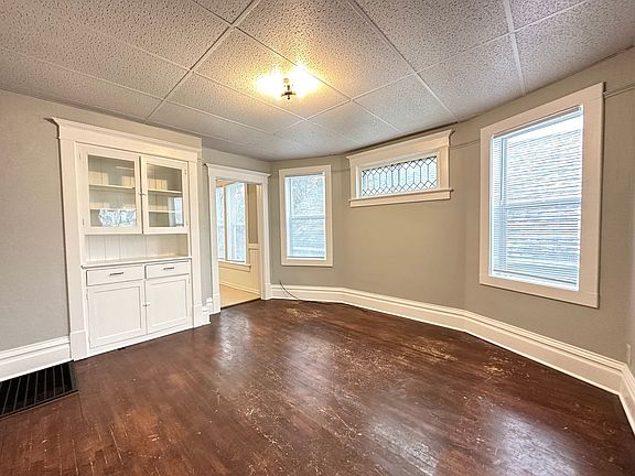 4th image of 422 N 27th Ave W #2