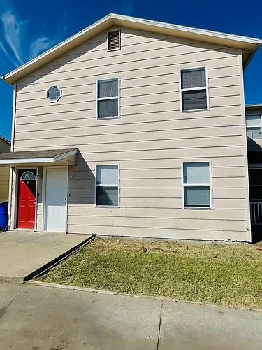 822 Windwood Dr #2 Photo 1