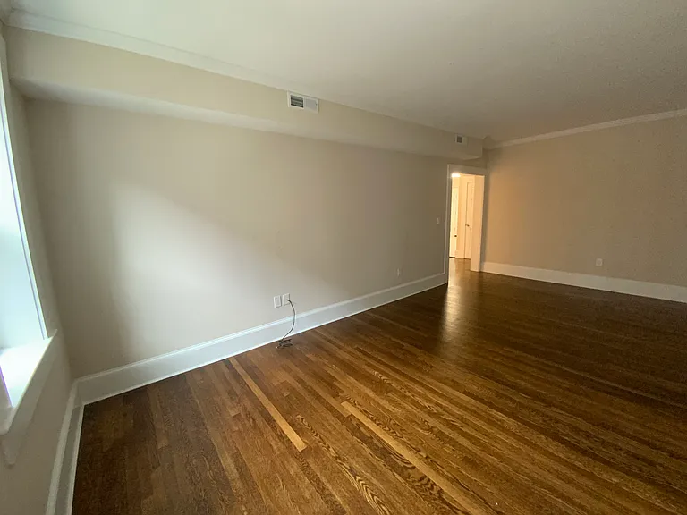 16 Short St #2 — Photo 4